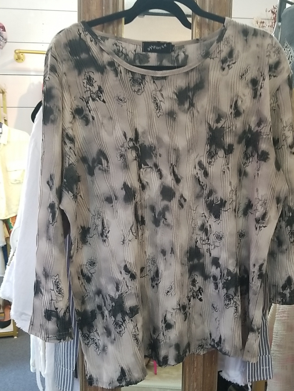 Tie-Dye Floral Long Sleeve Tunic - Neutral Beige/Gray